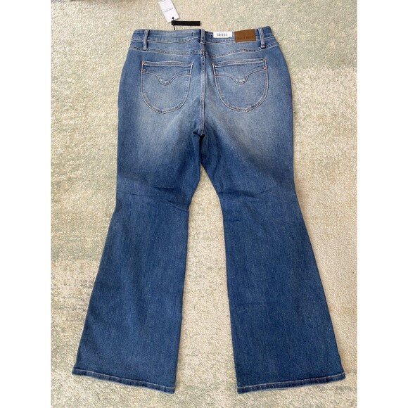NWT Judy Blue Size 18W Mid Rise Trifecta Flare 2.0 Tummy Control Jeans Flared - Picture 2 of 9